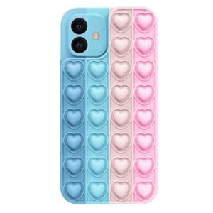 CAPA DE SILICONE POP IT APPLE IPHONE 11 COLORIDO CORAÇÃO DESIGN 1 COM PROTETOR D