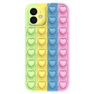 CAPA DE SILICONE POP IT APPLE IPHONE 11 COLORIDO CORAÇÃO DESIGN 2 COM PROTETOR D
